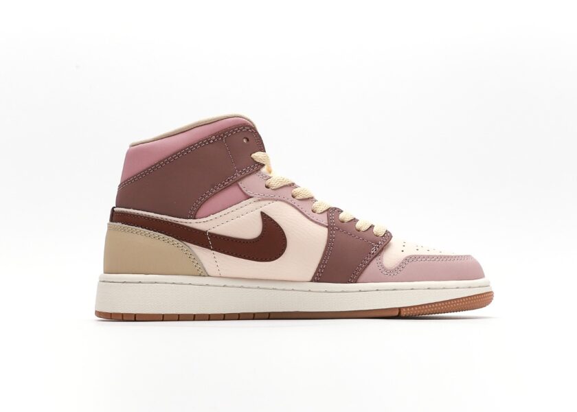 Air Jordan 1 Mid WMNS - Image 2