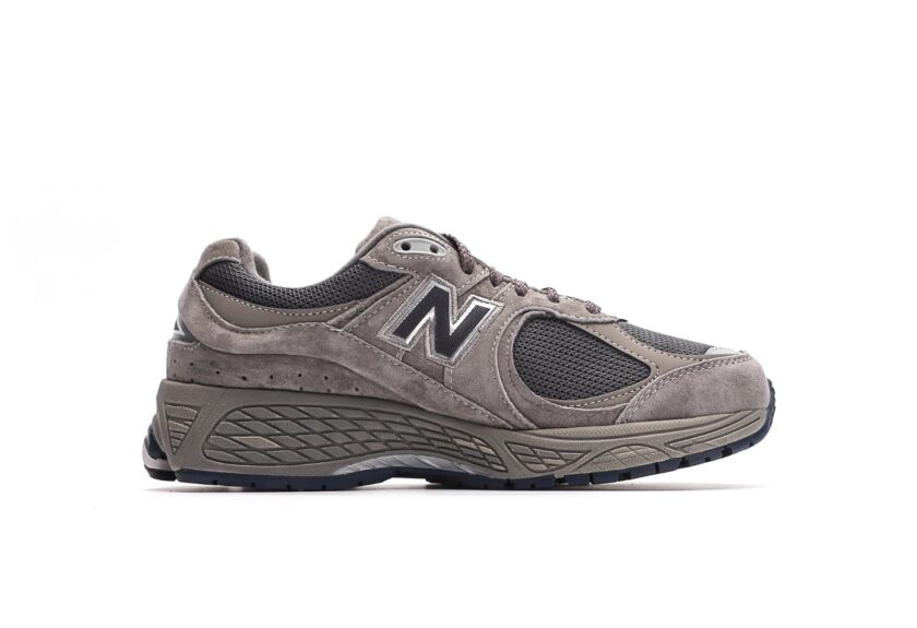 New Balance 2002R Gore-Tex Castlerock - Image 2