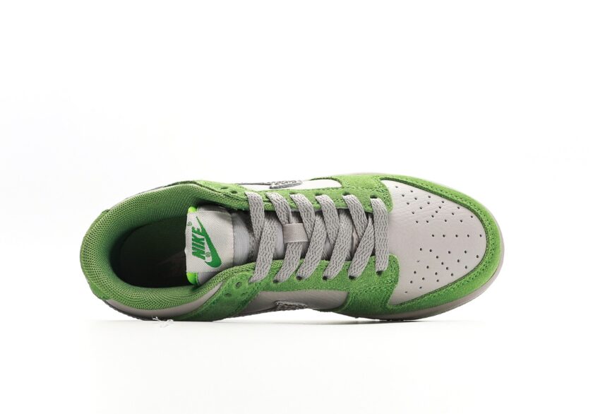 Dunk Low "Chlorophyll" - Image 3