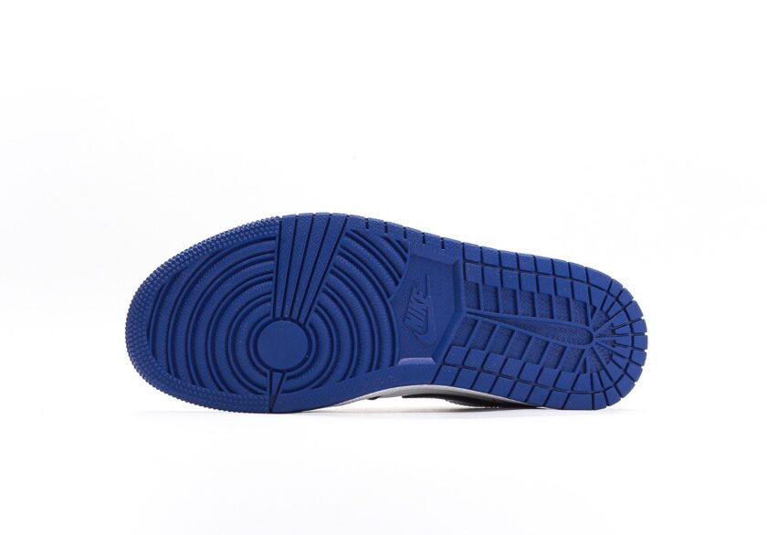 Air Jordan 1 Low Royal Toe - Image 4