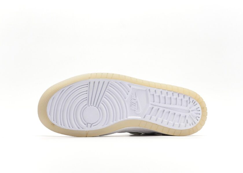 Air Jordan 1 Zoom CMFT Sail - Image 4