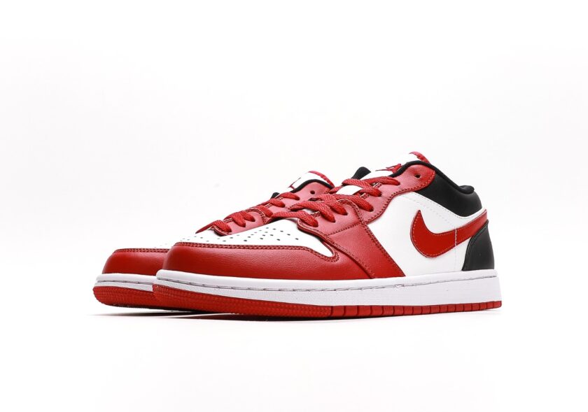 Air Jordan 1 Low Reverse Black Toe - Image 5