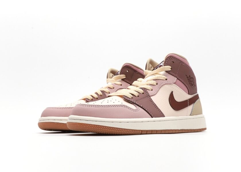 Air Jordan 1 Mid WMNS - Image 5