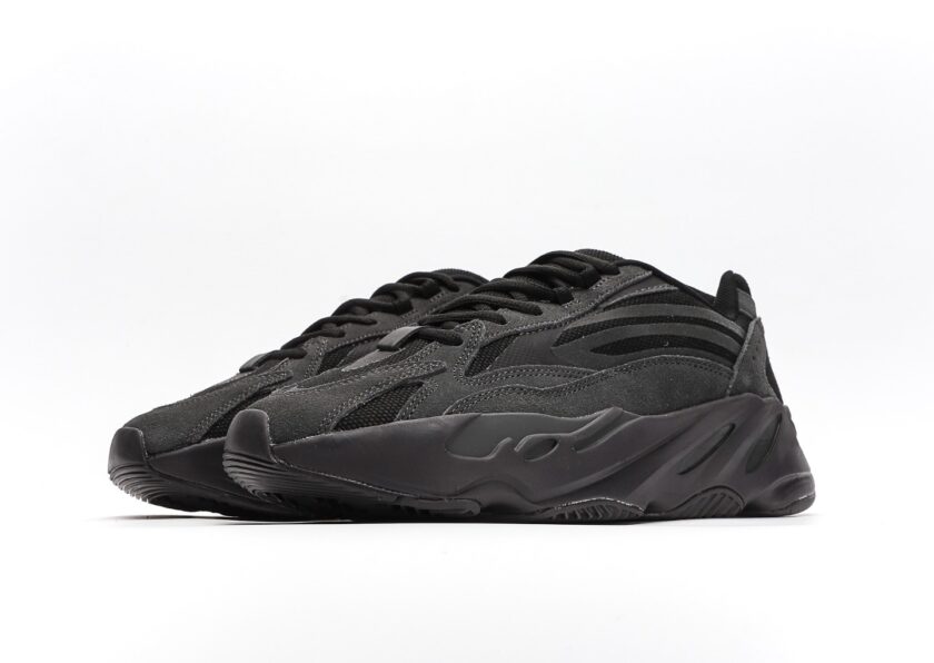 Yeezy Boost 700 V2 Vanta - Image 5