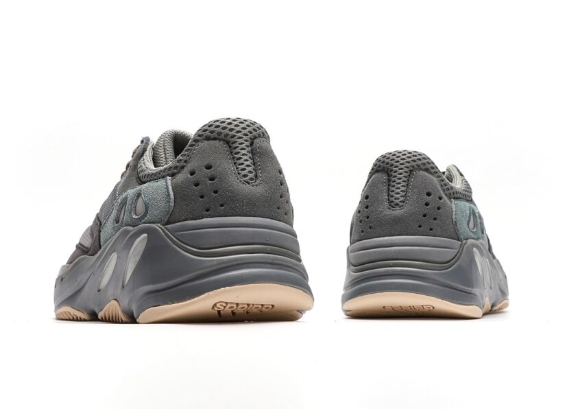 Yeezy Boost 700 Teal Blue - Image 6