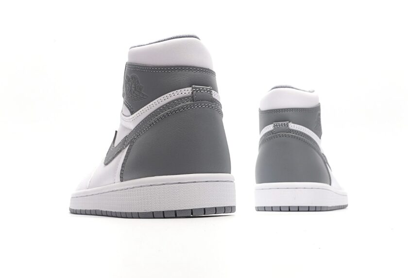 Air Jordan 1 Stealth - Image 6