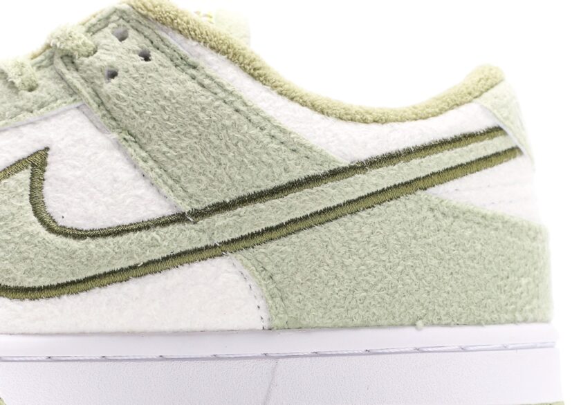 Dunk Low "Fleece Green" - Image 7