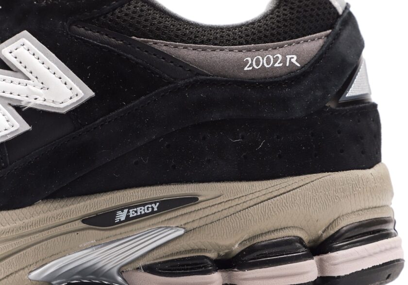 New Balance 2002R 'Black' - Image 7