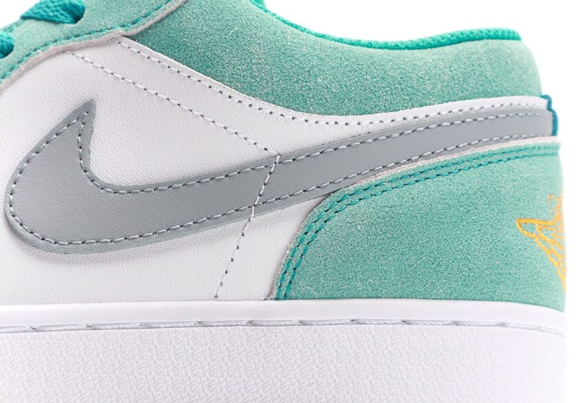 Air Jordan 1 Low "New Emerald" - Image 7