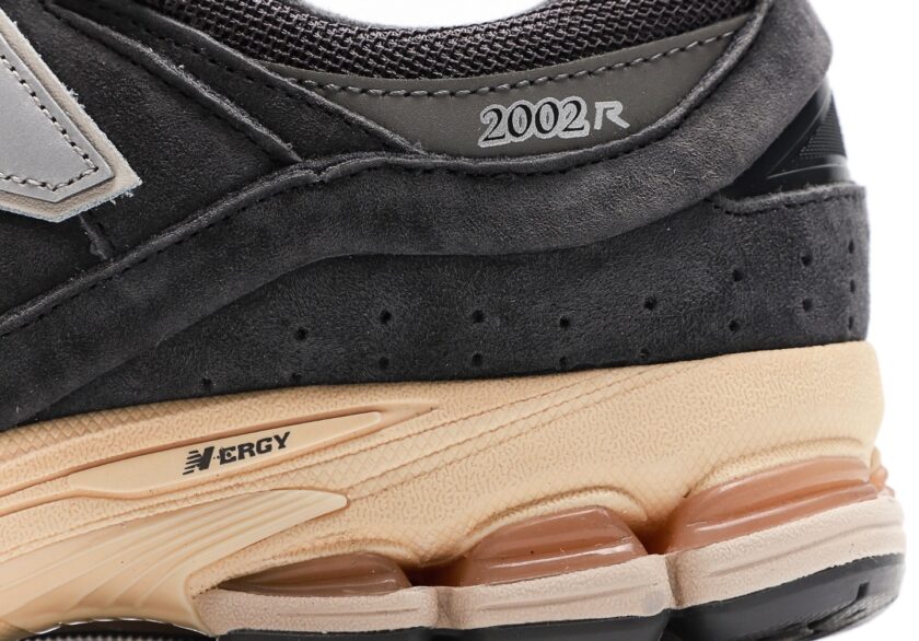 New Balance 2002R M2002RHO Grey Suede - Image 7