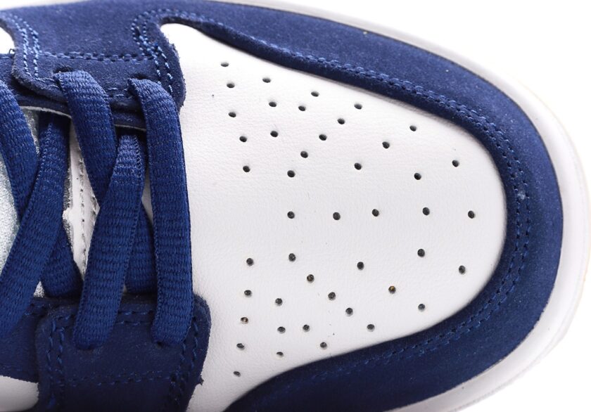 SB Dunk Low "Dodgers" - Image 8