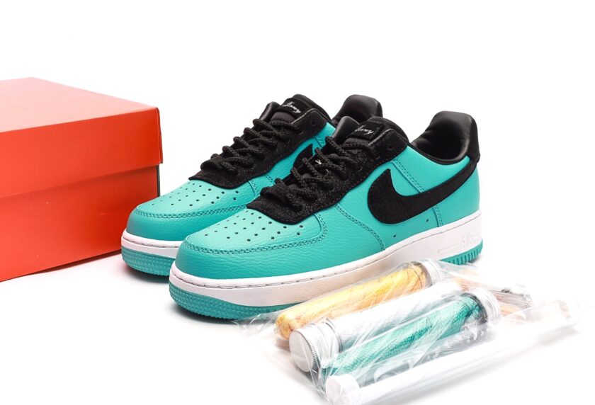 Tiffany x Nike Air Force 1 Low - Image 9