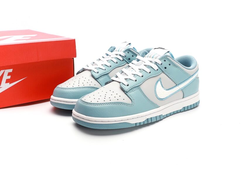 Dunk Low "Worn Blue" - Image 9