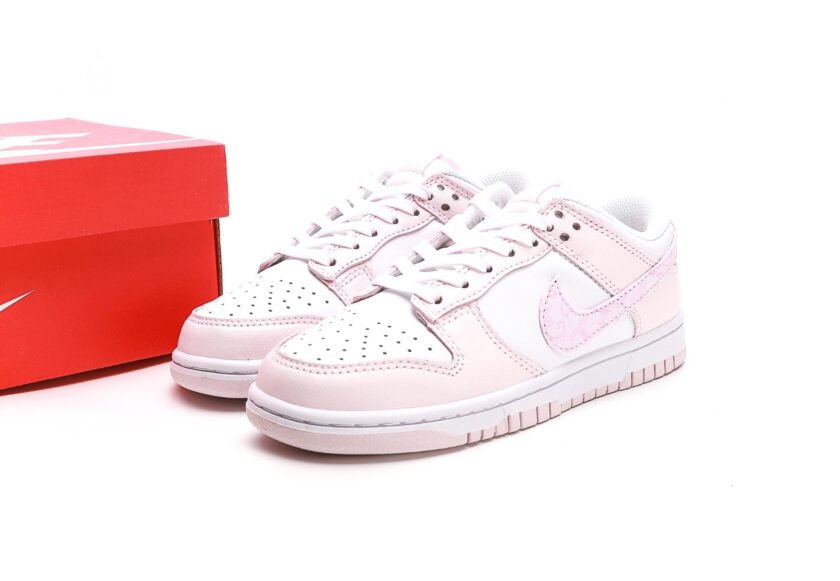 Dunk Low "Pink Paisley" - Image 9