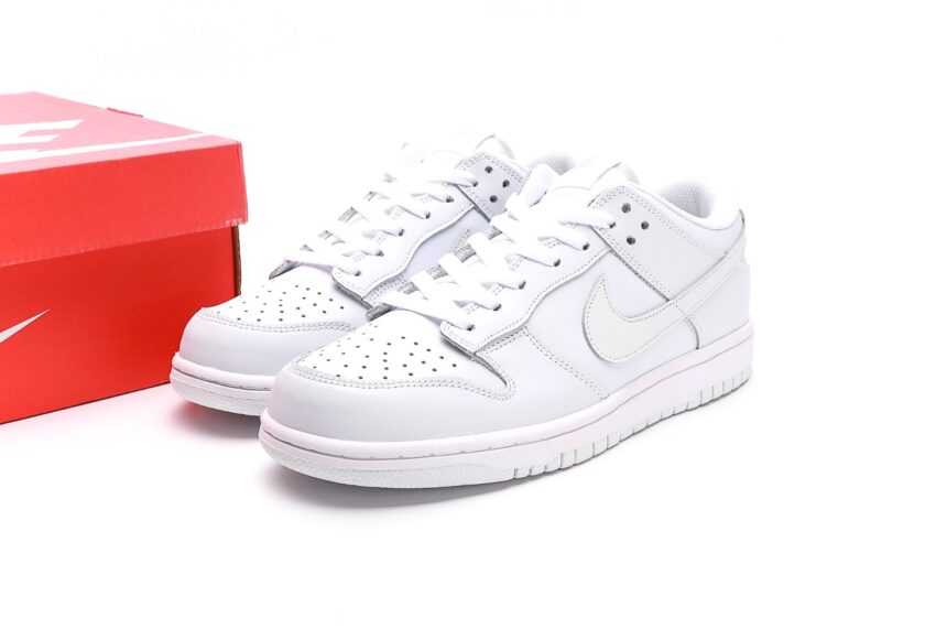 Dunk Low "White/Pure Platinum" - Image 9