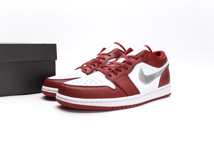 Air Jordan 1 Low "Bordeaux" - Image 9