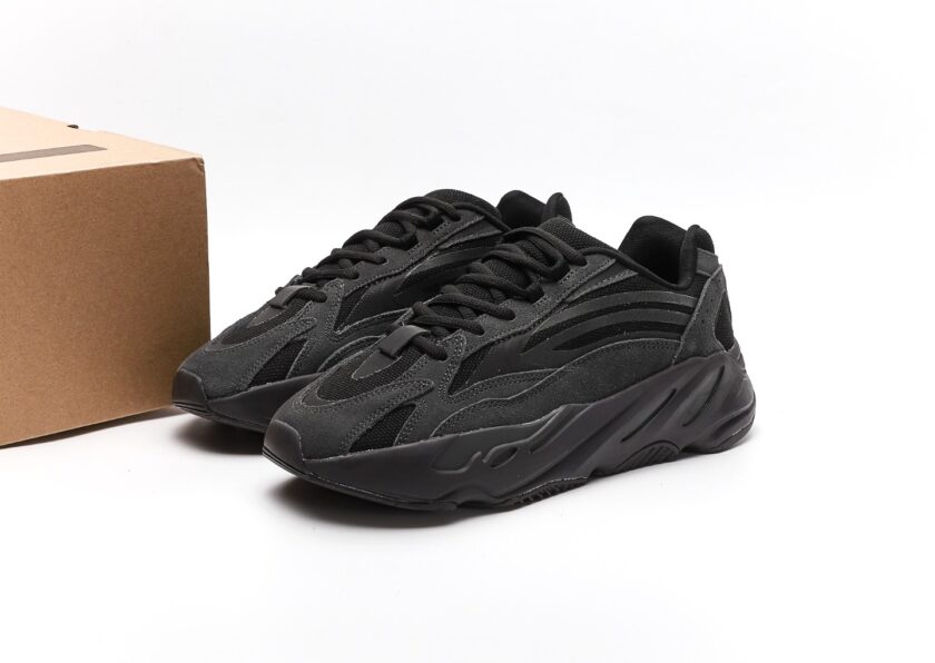 Yeezy Boost 700 V2 Vanta - Image 9