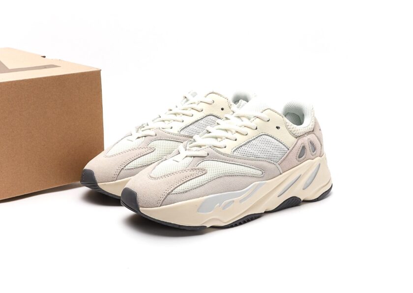 Yeezy Boost 700 Analog - Image 9