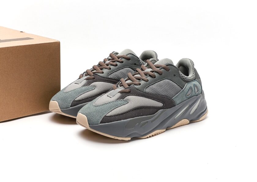 Yeezy Boost 700 Teal Blue - Image 9