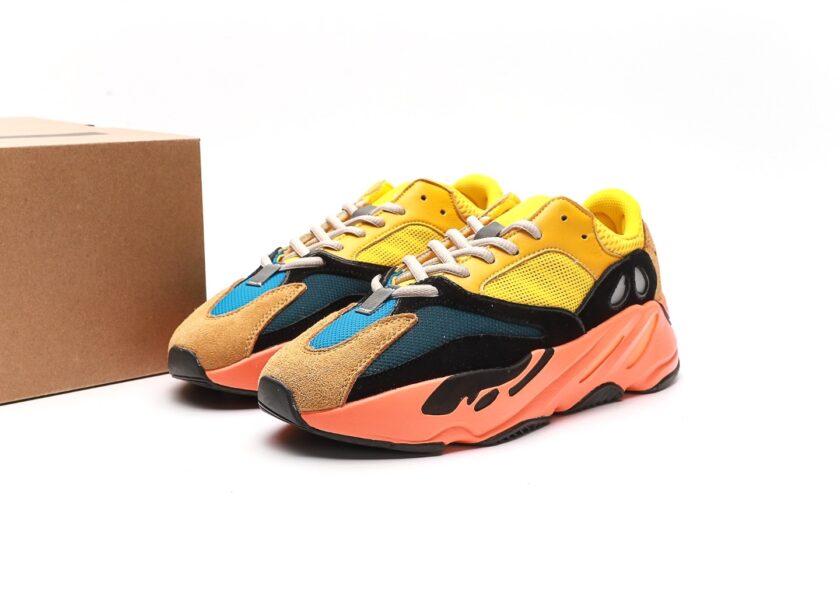 Yeezy Boost 700 Sun - Image 9