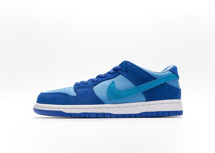 SB Dunk Low "Blue Raspberry"