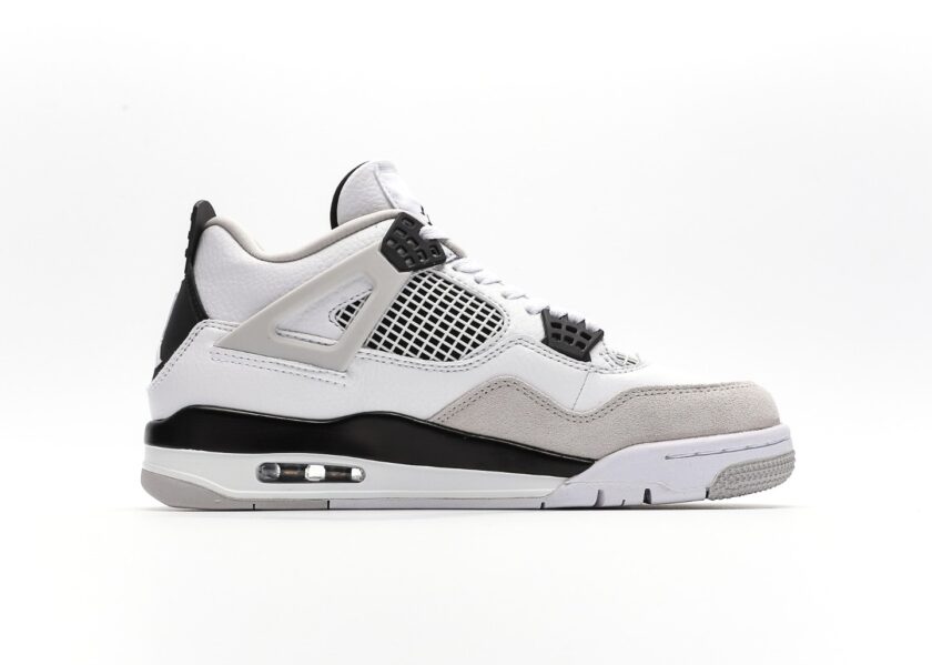 Air Jordan 4 Military Black - Image 2