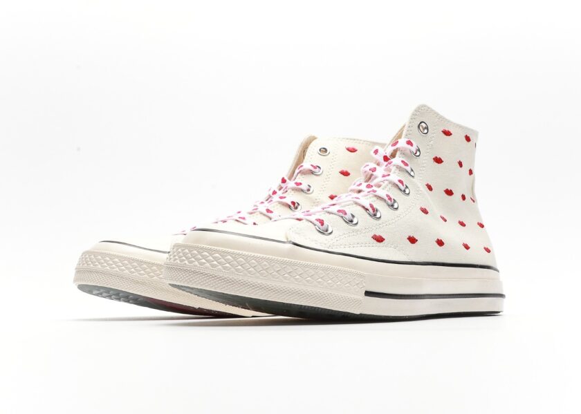 Chuck Taylor All-Star 70 Hi Embroidered Lips Vintage White - Image 5