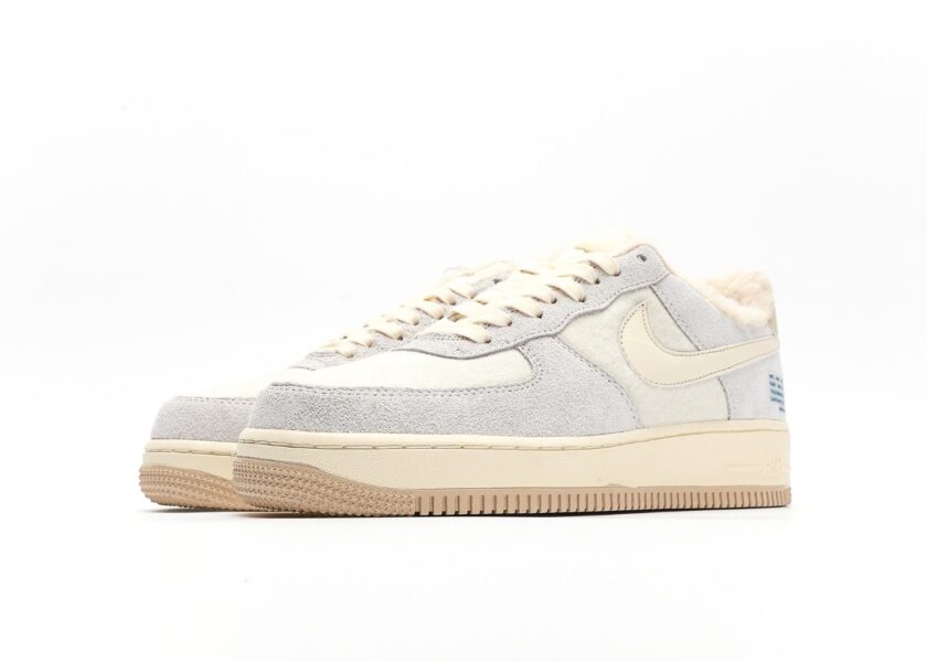 Air Force 1 Low '07 LV8 Sherpa Photon Dust - Image 5