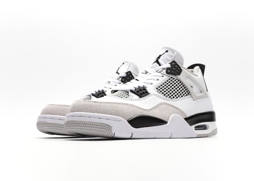 Air Jordan 4 Military Black - Image 5