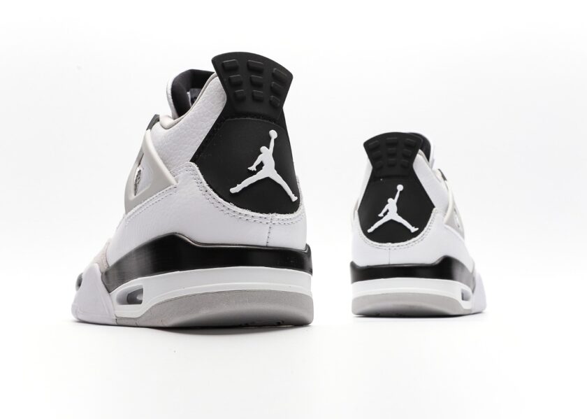 Air Jordan 4 Military Black - Image 6