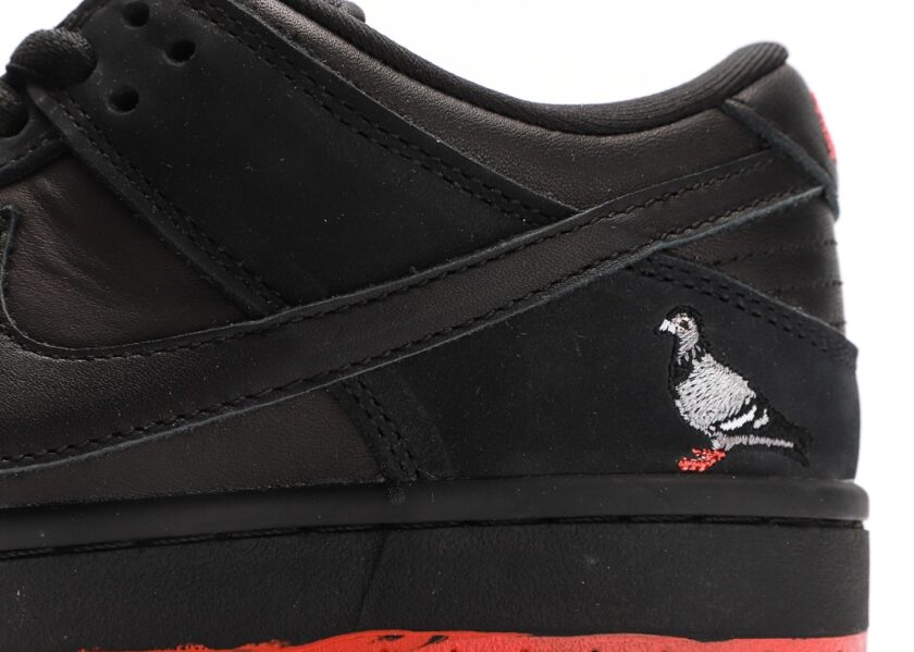 SB Dunk Low Black Pigeon - Image 7