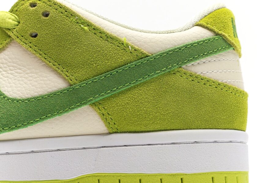 SB Dunk Low Green Apple - Image 7