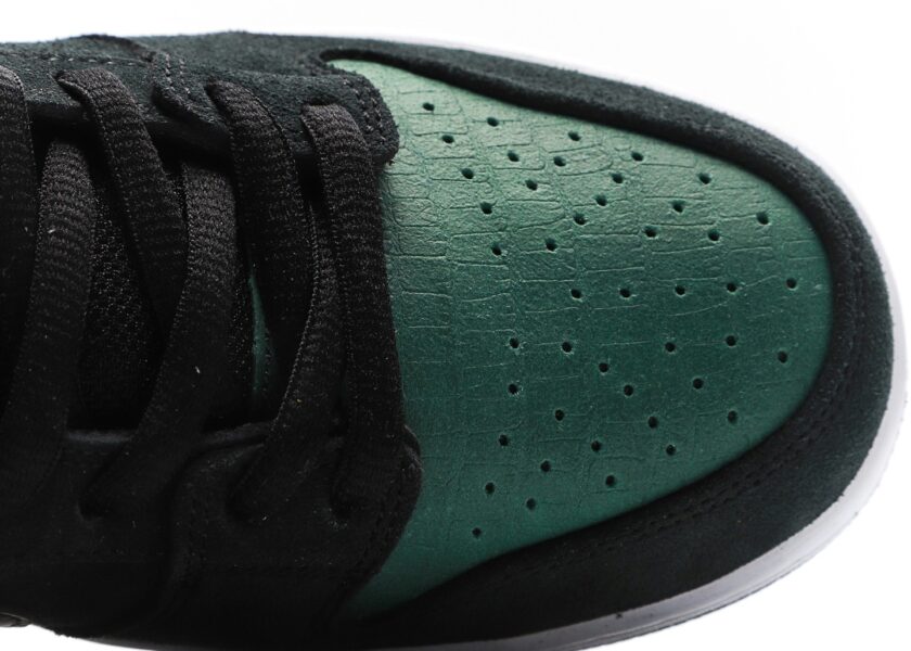 Dunk Low Pro SB Reptile - Image 8