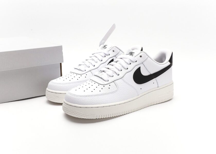 Air Force 1 '07 White Black - Image 9