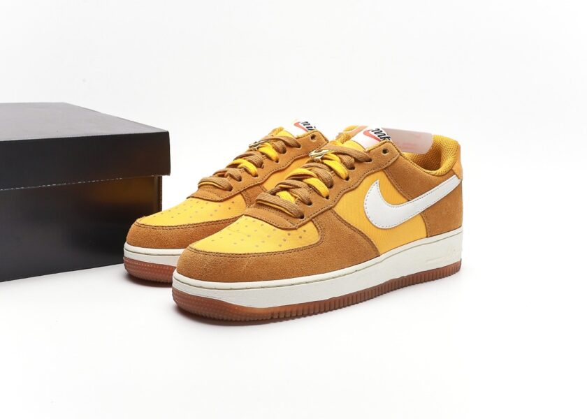 Air Force 1 Low University Gold - Image 9