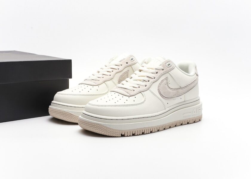 Air Force 1 Low Luxe - Image 9