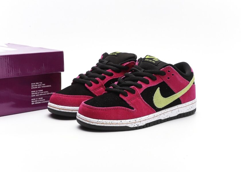 SB Dunk Low Plum - Image 9