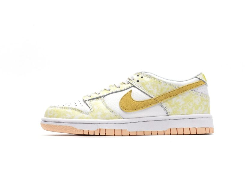 Dunk Low “Yellow Strike”