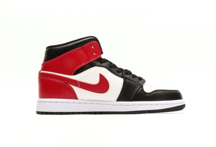 Air Jordan 1 Mid Black Toe - Image 2