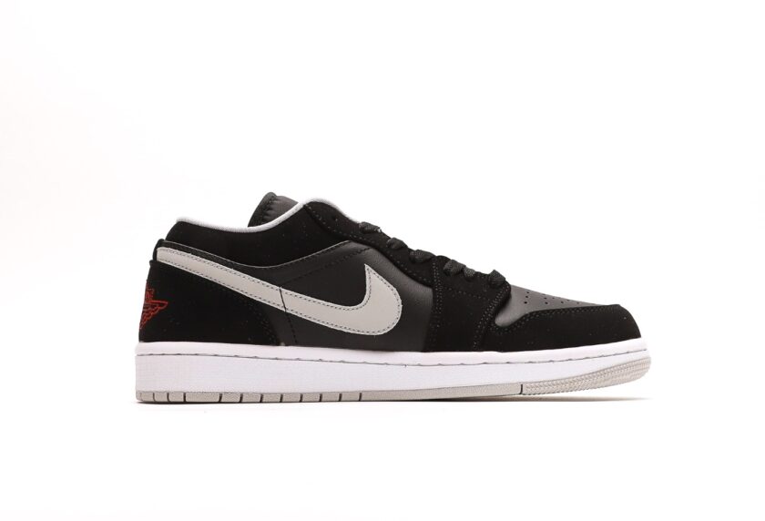 Air Jordan 1 Retro Low 'Black' - Image 2