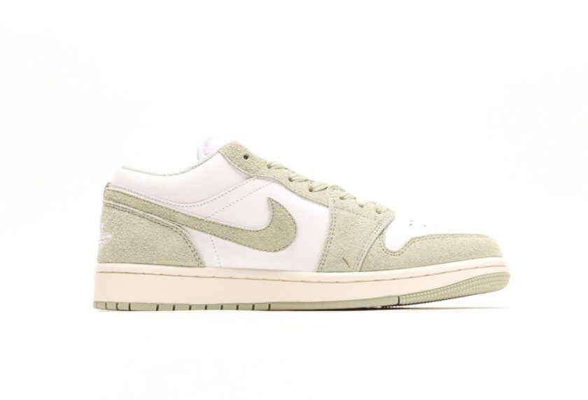 Air Jordan 1 Low SE 'Seafoam' - Image 2