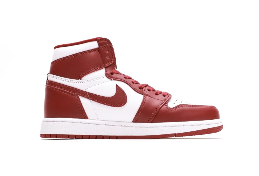 Air Jordan 1 High OG Artisanal Red "Team Red" - Image 2