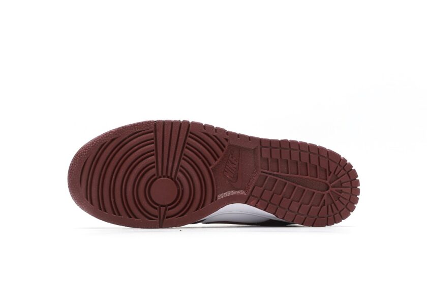 Dunk Low Bordeaux Dark Beetroot - Image 4