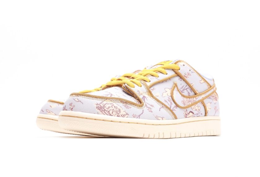 SB Dunk Low Pastoral Print - Image 5