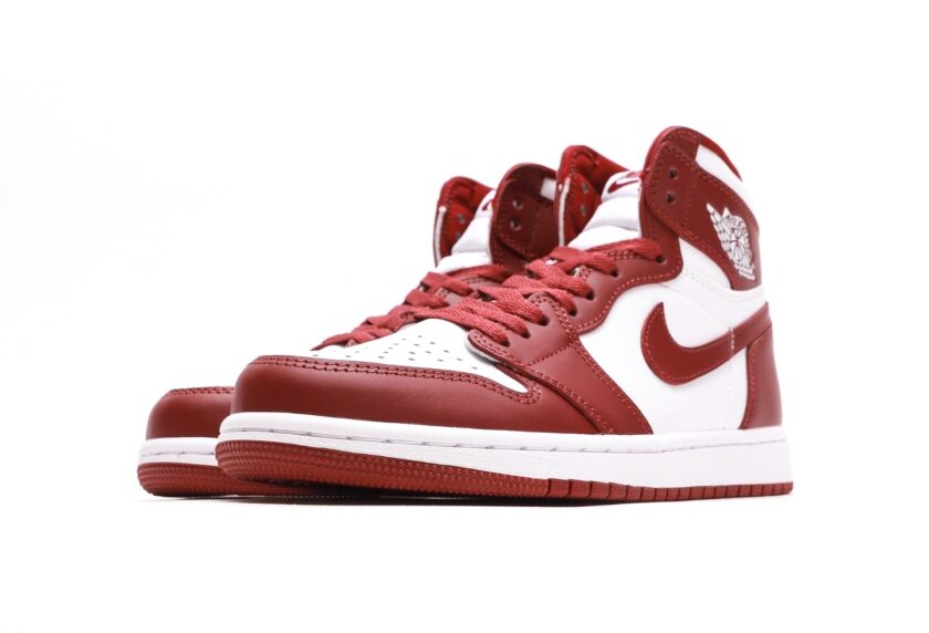 Air Jordan 1 High OG Artisanal Red "Team Red" - Image 5