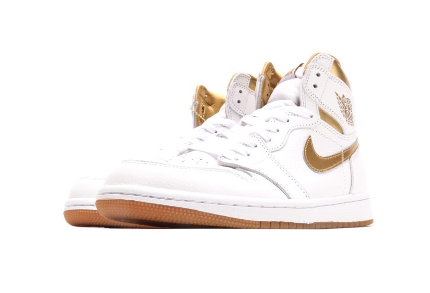 Air Jordan 1 High OG "Metallic Gold" - Image 5