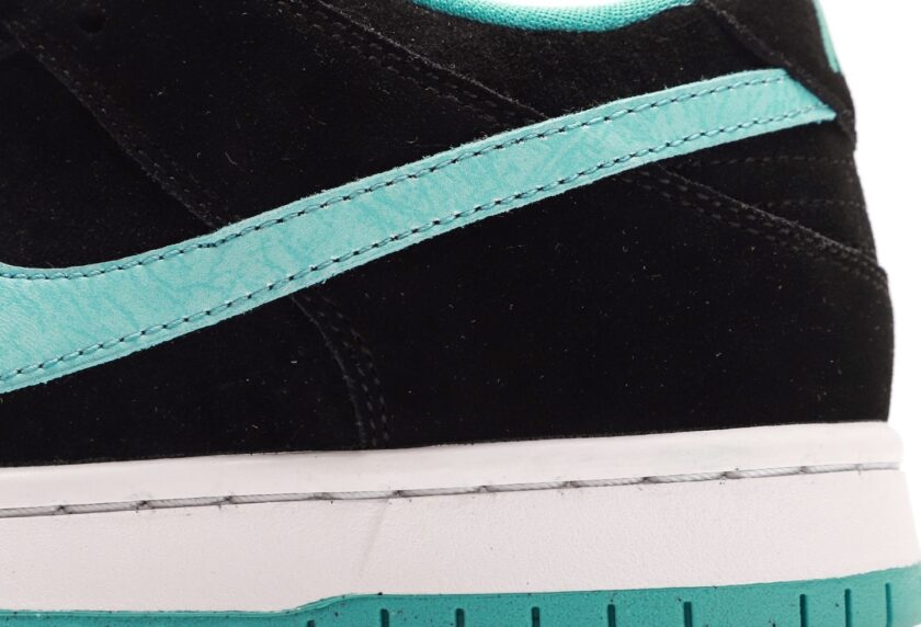 Dunk SB Low Clear Jade - Image 7