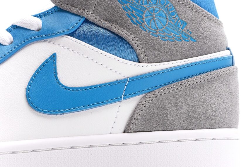 Air Jordan 1 Mid University Blue - Image 7