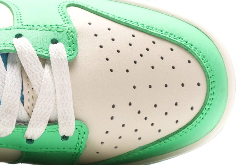 Dunk Low Green Shock - Image 8