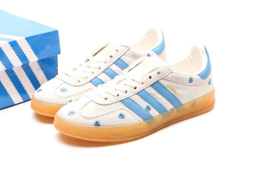 Gazelle Indoor Floral Beige Light Blue - Image 9